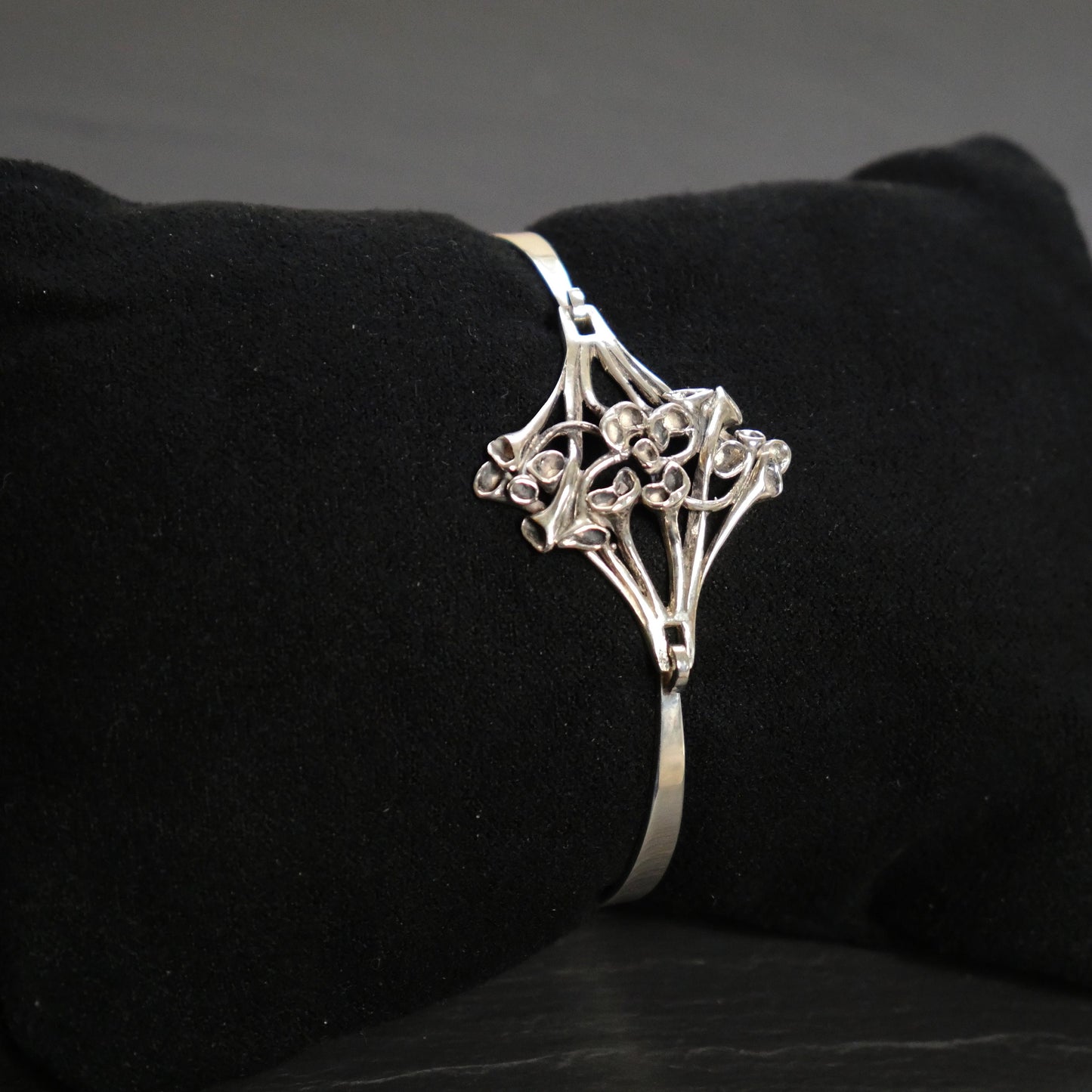 Hannu Ikonen's Iconic Silver Reindeer Moss Bracelet, Modernist Finland Nordic Design (B045)