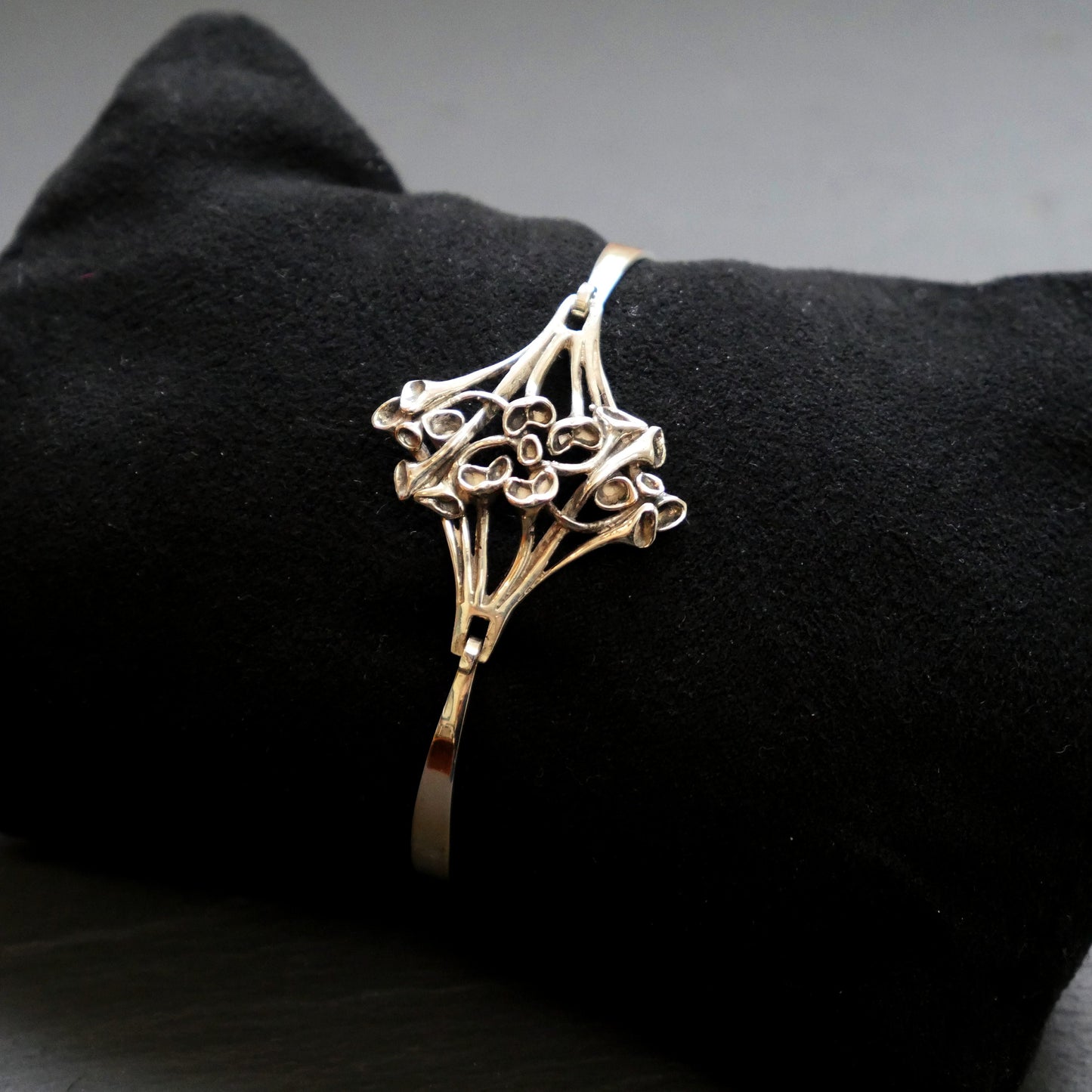 Hannu Ikonen's Iconic Silver Reindeer Moss Bracelet, Modernist Finland Nordic Design (B045)