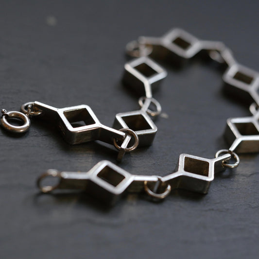 Vintage Modernist Bracelet by Jorma Laine for Kultateollisuus Oy, Finland (B057)